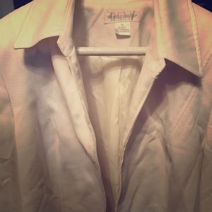 Women’s white worthington blazer